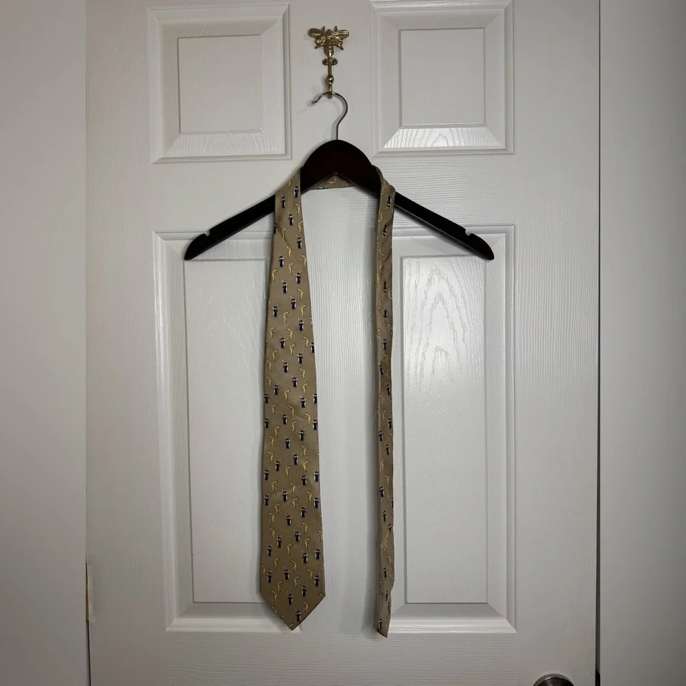 ALYNN, golf necktie, excellent used condition, “An Easy Putt”